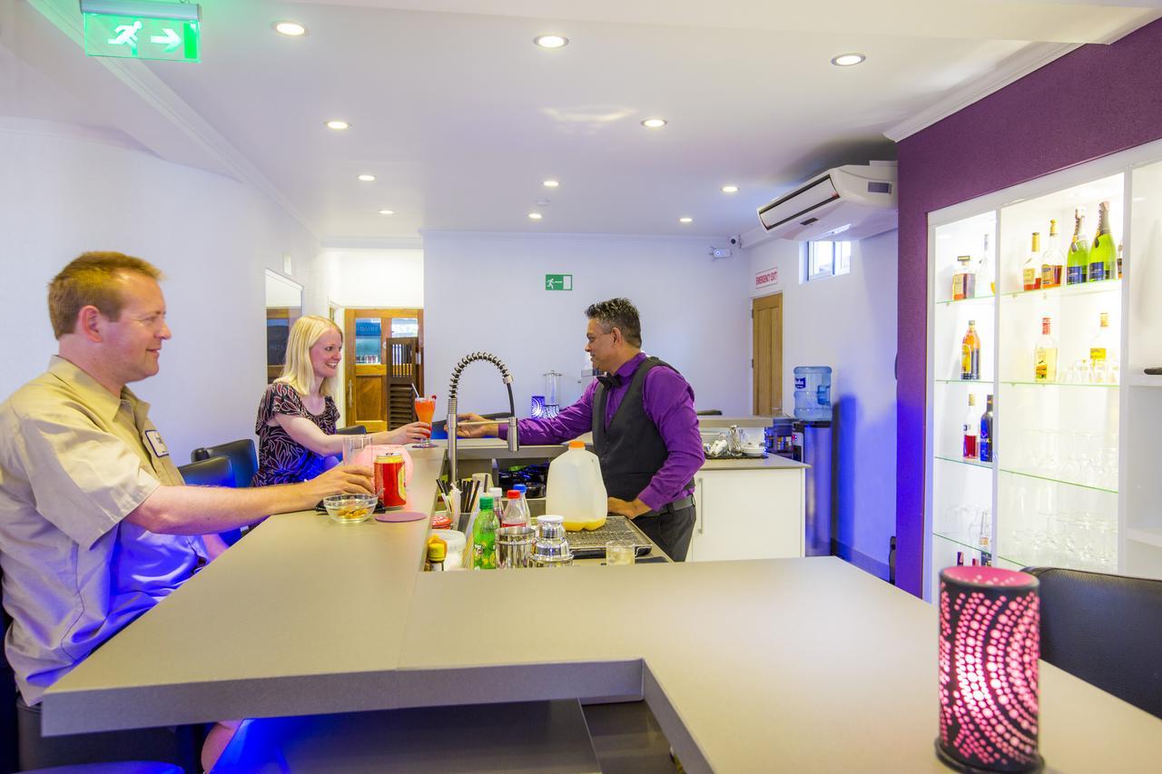 פרמריבו Q-Inn Boutique Hotel מראה חיצוני תמונה