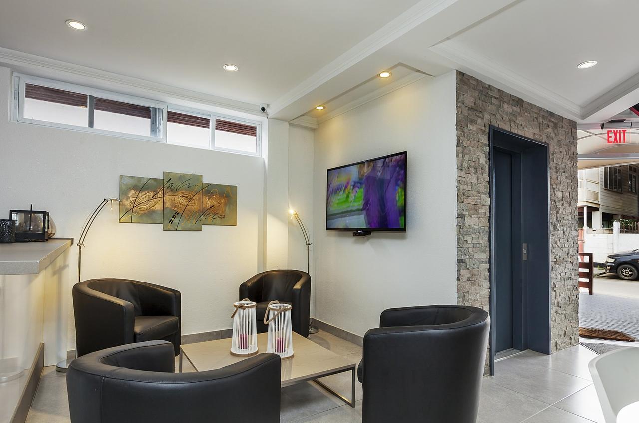 פרמריבו Q-Inn Boutique Hotel מראה חיצוני תמונה